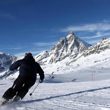 Cosy Ski-in Ski-out With Matterhorn Views *
