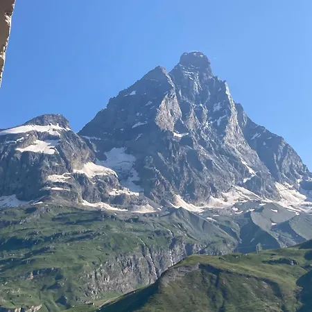 Cosy Ski-in Ski-out With Matterhorn Views