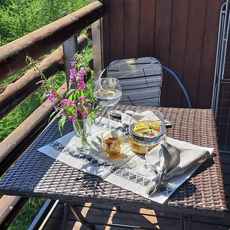 Cosy Ski-in Ski-out With Matterhorn Views بيريوِل تْشيرفينيا